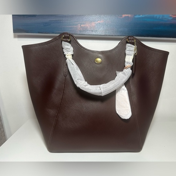 Coach Handbags - Coach tote brown